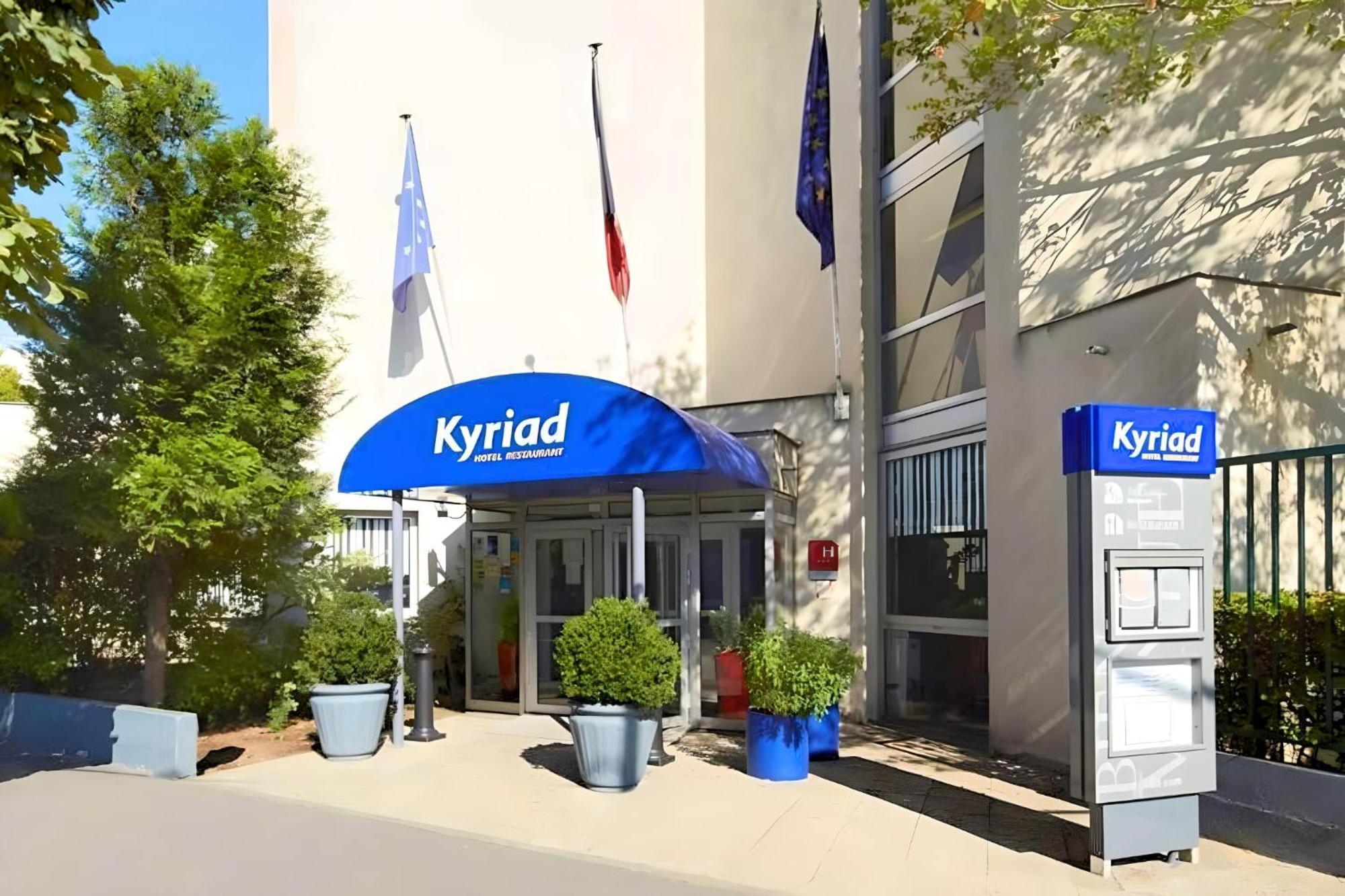 Kyriad Paris Saint Ouen Hotel Exterior photo